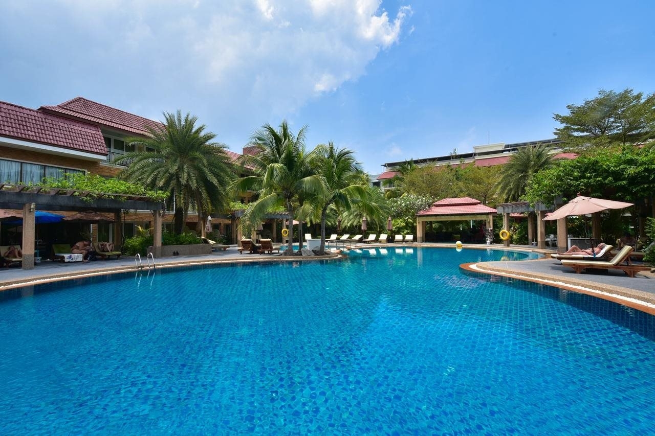R Mar Resort and Spa