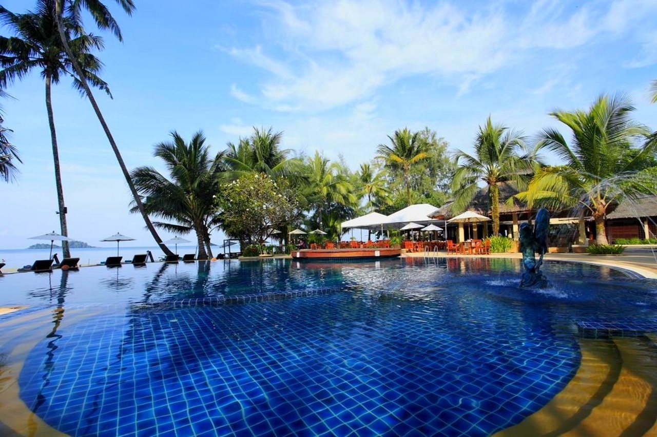 Centara Koh Chang Tropicana Resort