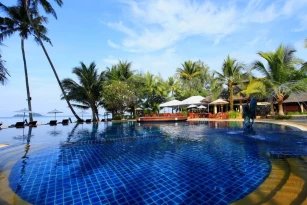 Centara Koh Chang Tropicana Resort