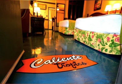Caliente Tropics Hotel