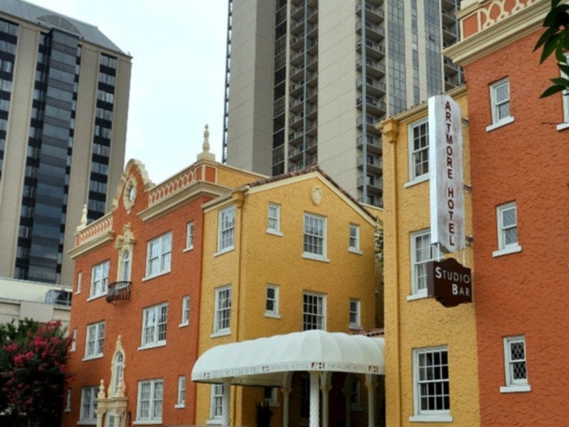 Artmore Hotel
