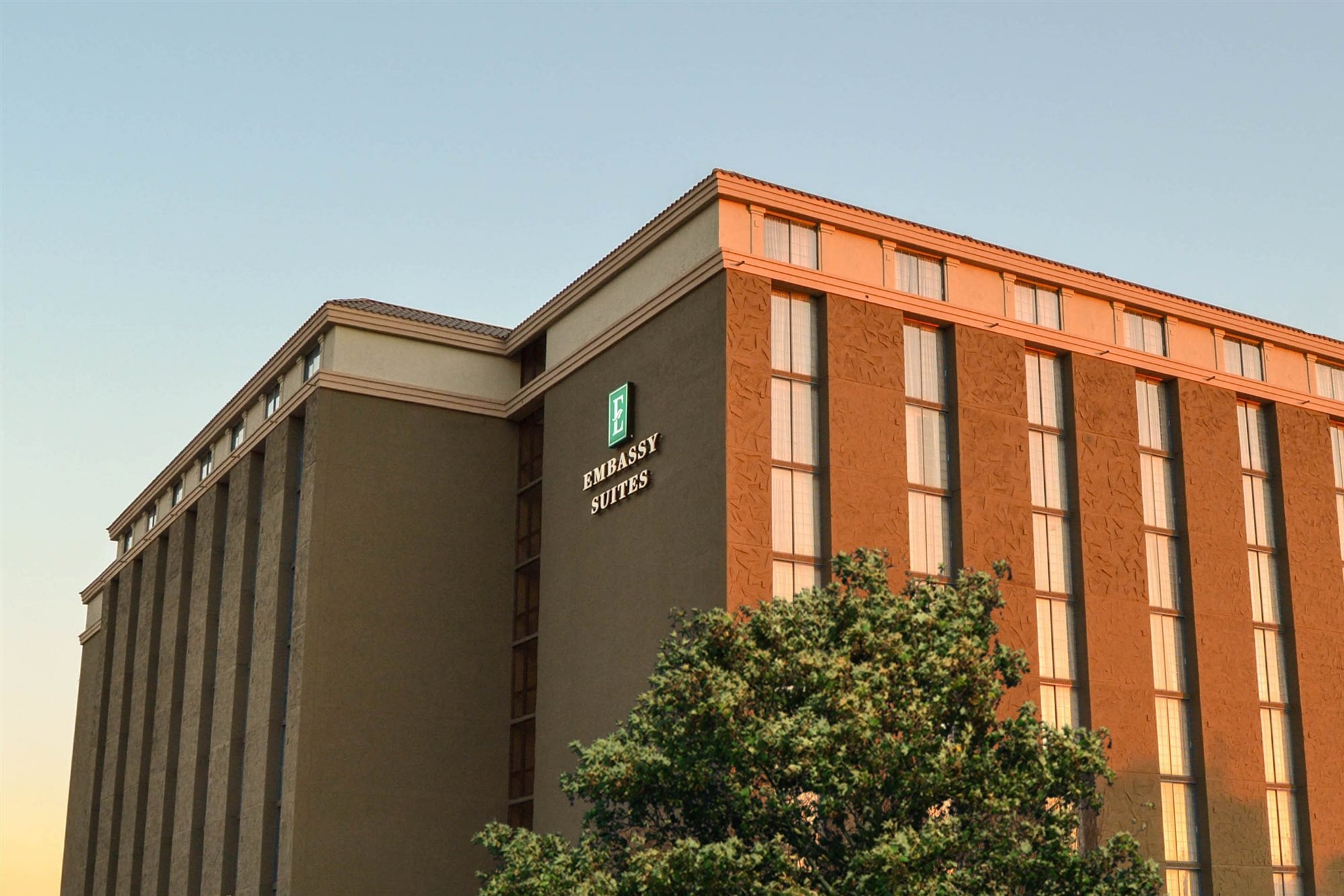 Embassy Suites Hotel Austin Central