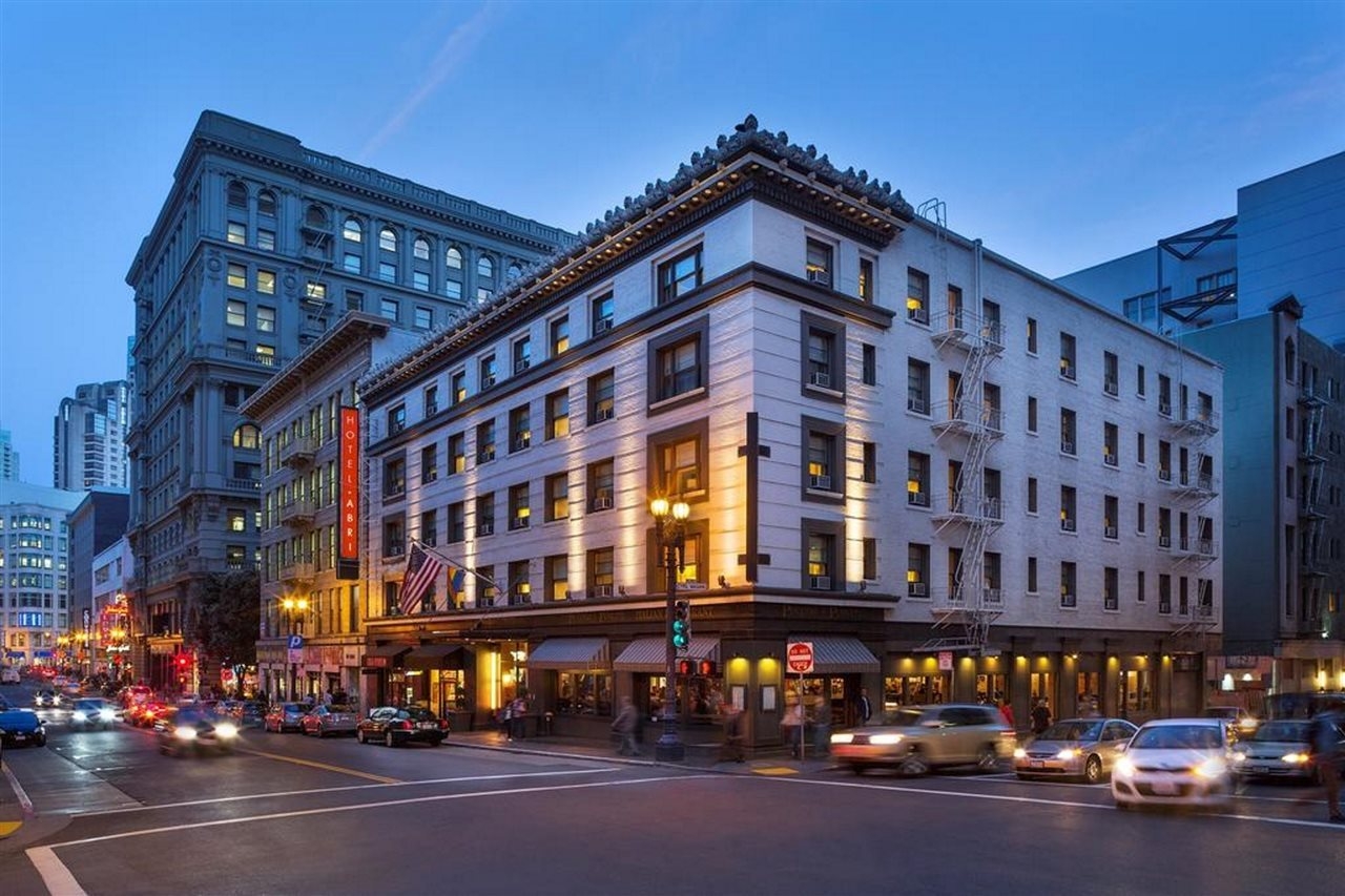 Abri Hotel