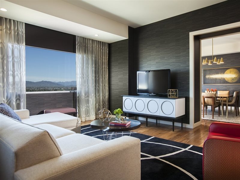 Kimpton Hotel Palomar Phoenix Cityscape