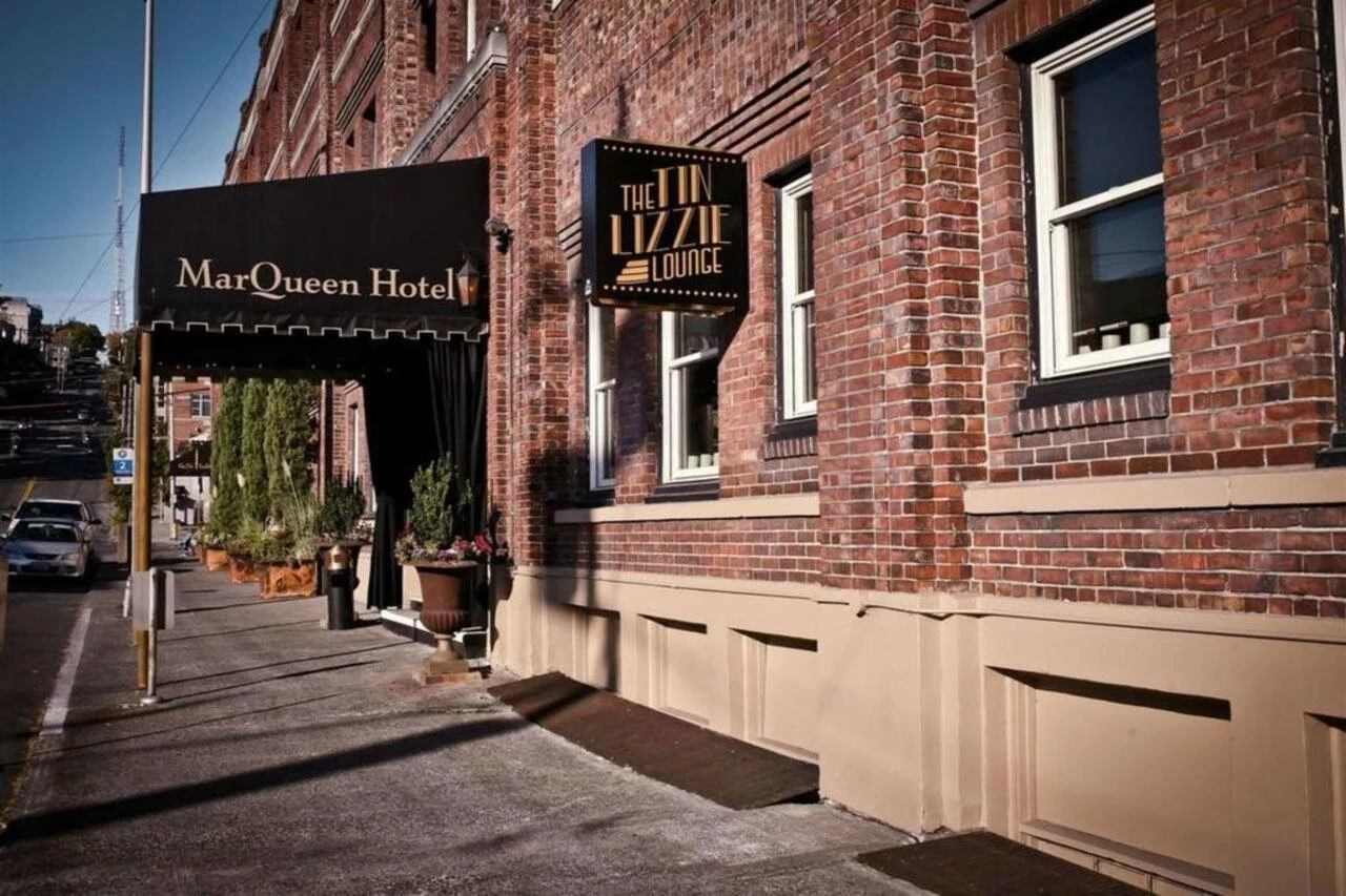 MarQueen Hotel