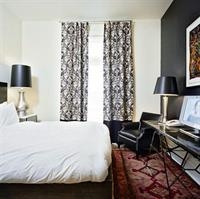 Gladstone Hotel
