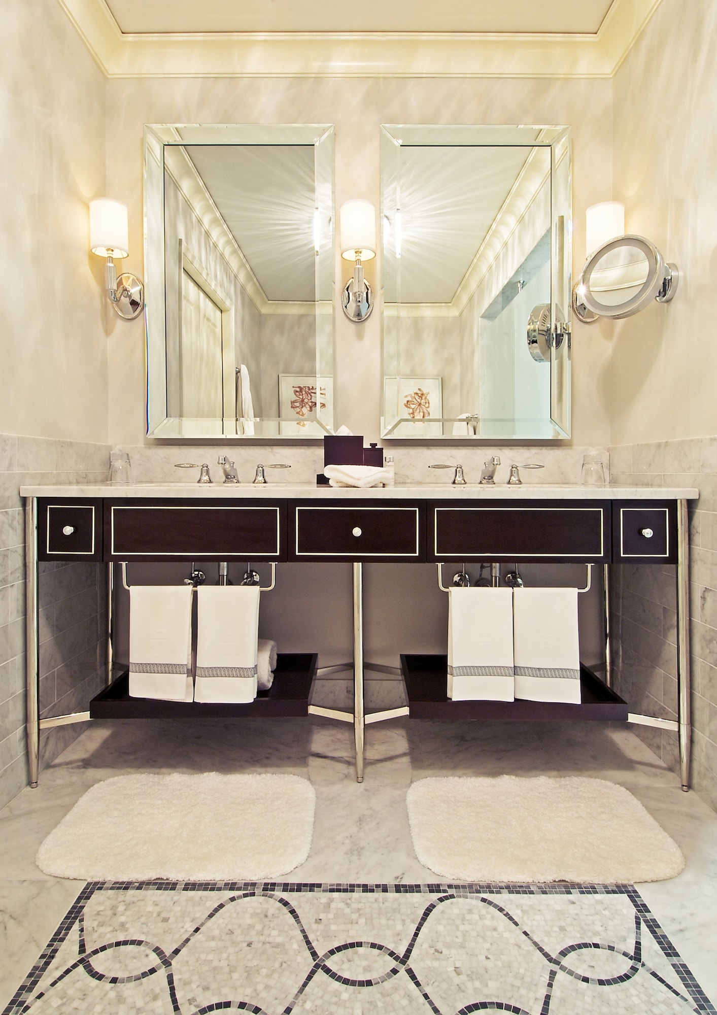 Waldorf Astoria Chicago
