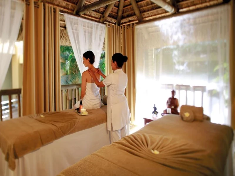 Victoria Beachcomber Resort and Spa