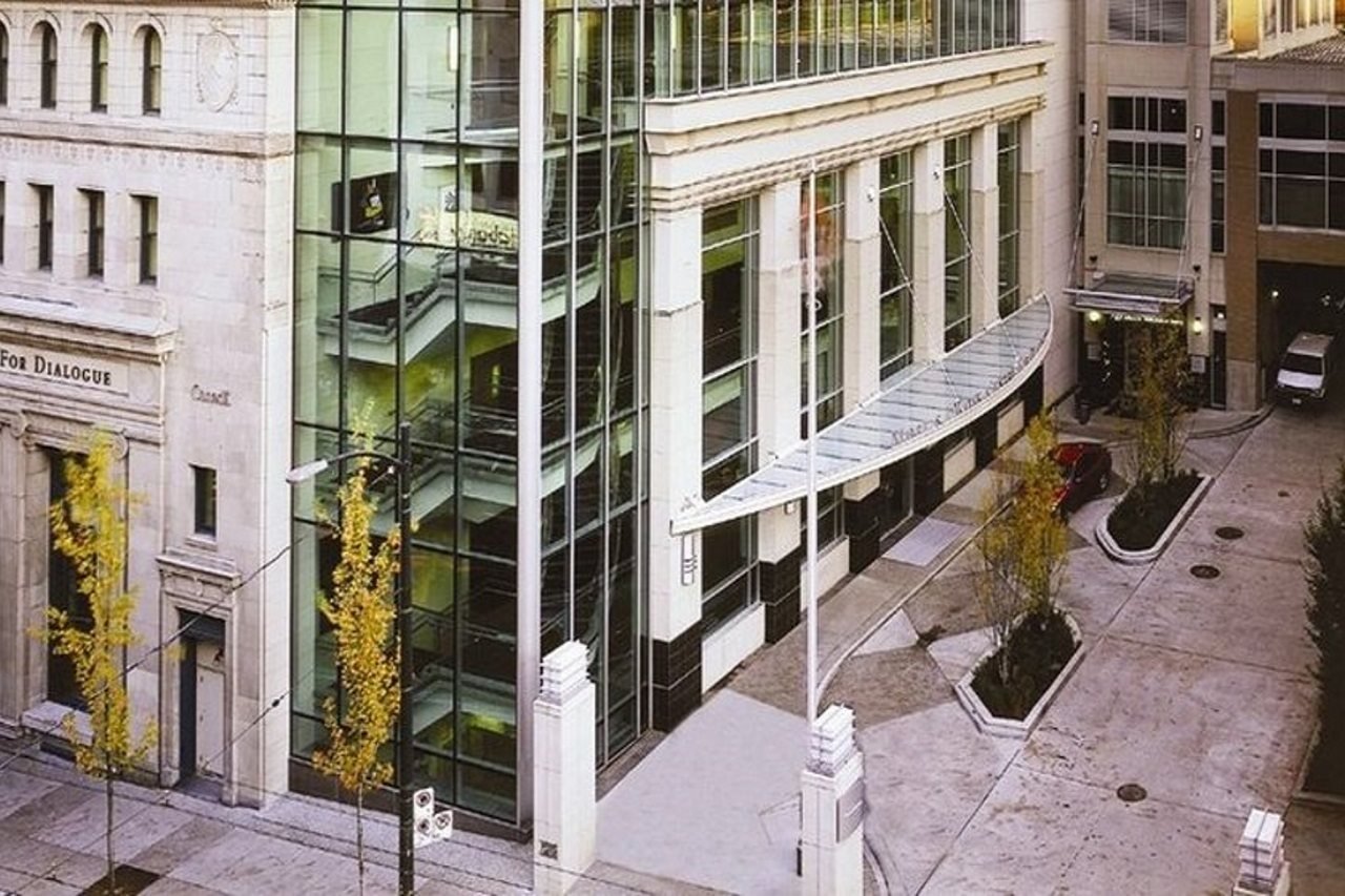 Delta Hotels Vancouver Downtown Suites (ex Delta Vancouver Suites)