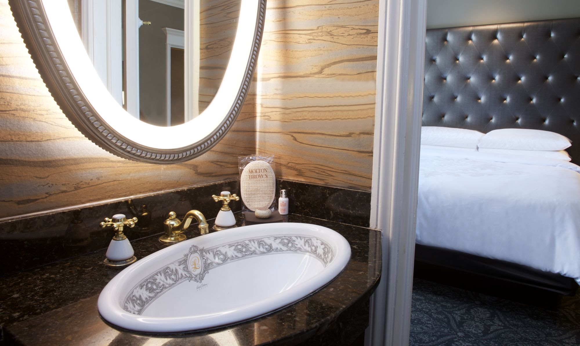 Le Pavillon Hotel