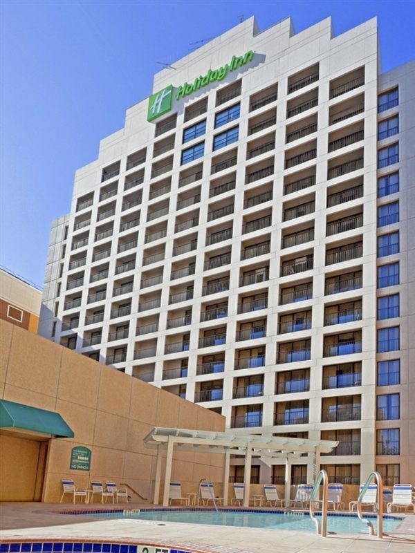 Holiday Inn Riverwalk