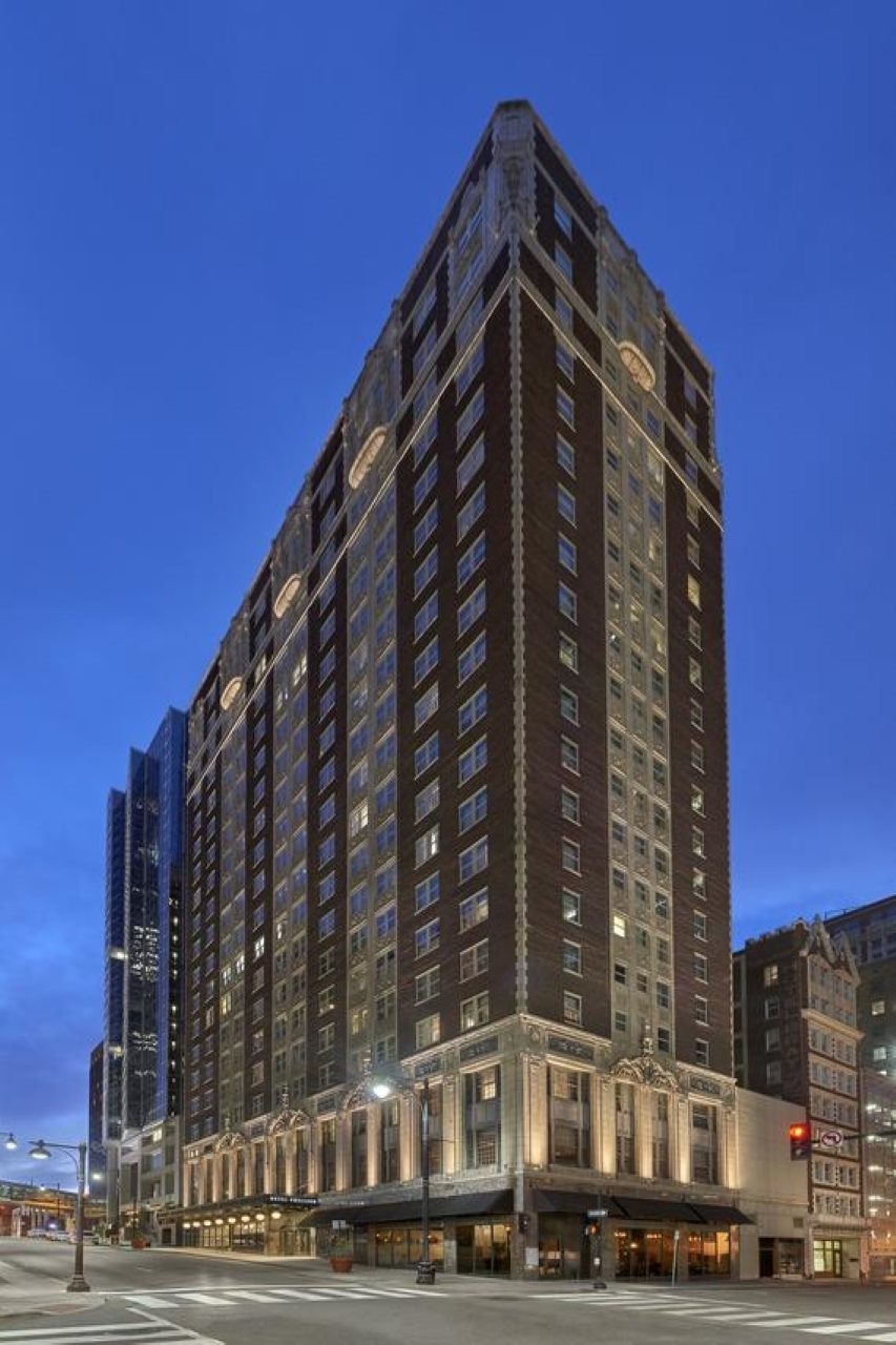 Hotel Phillips Kansas City Curio Collection by Hilton