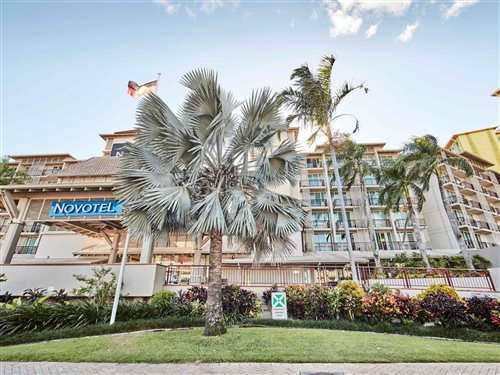 Novotel Oasis Resort