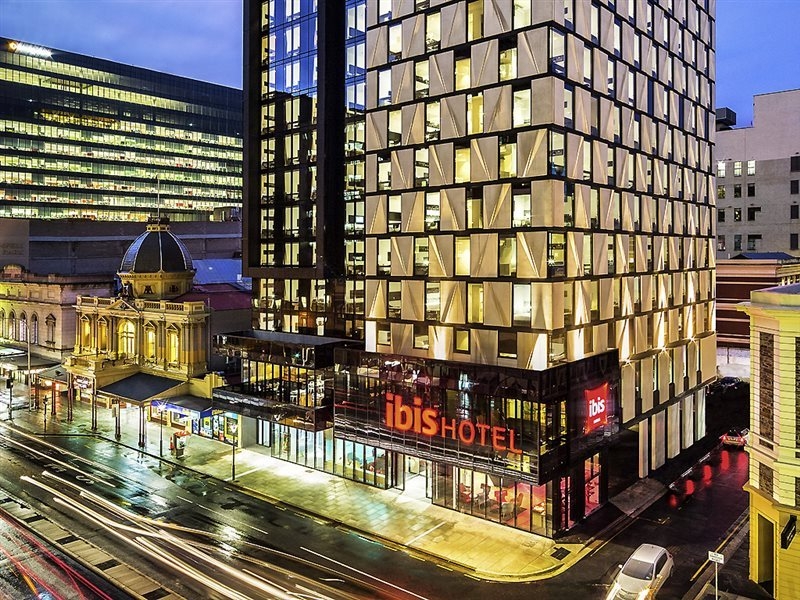 Ibis Adelaide
