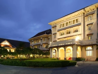 Raffles Hotel Le Royal Raffles Hotel Le Royal