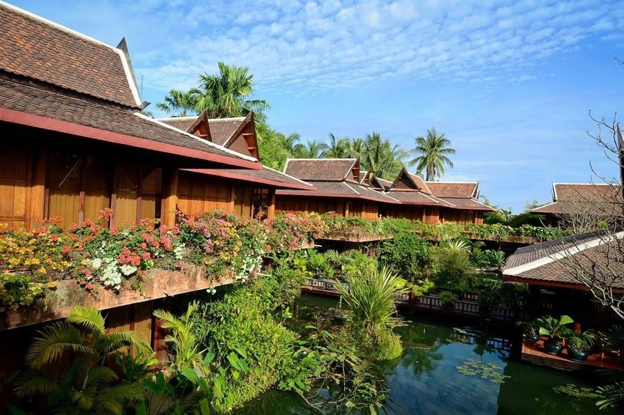 Angkor Village Hotel