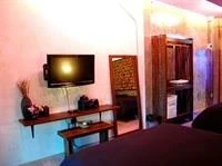 Qi 68 Hotel