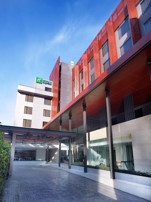Holiday Inn Express Bangkok Sathorn