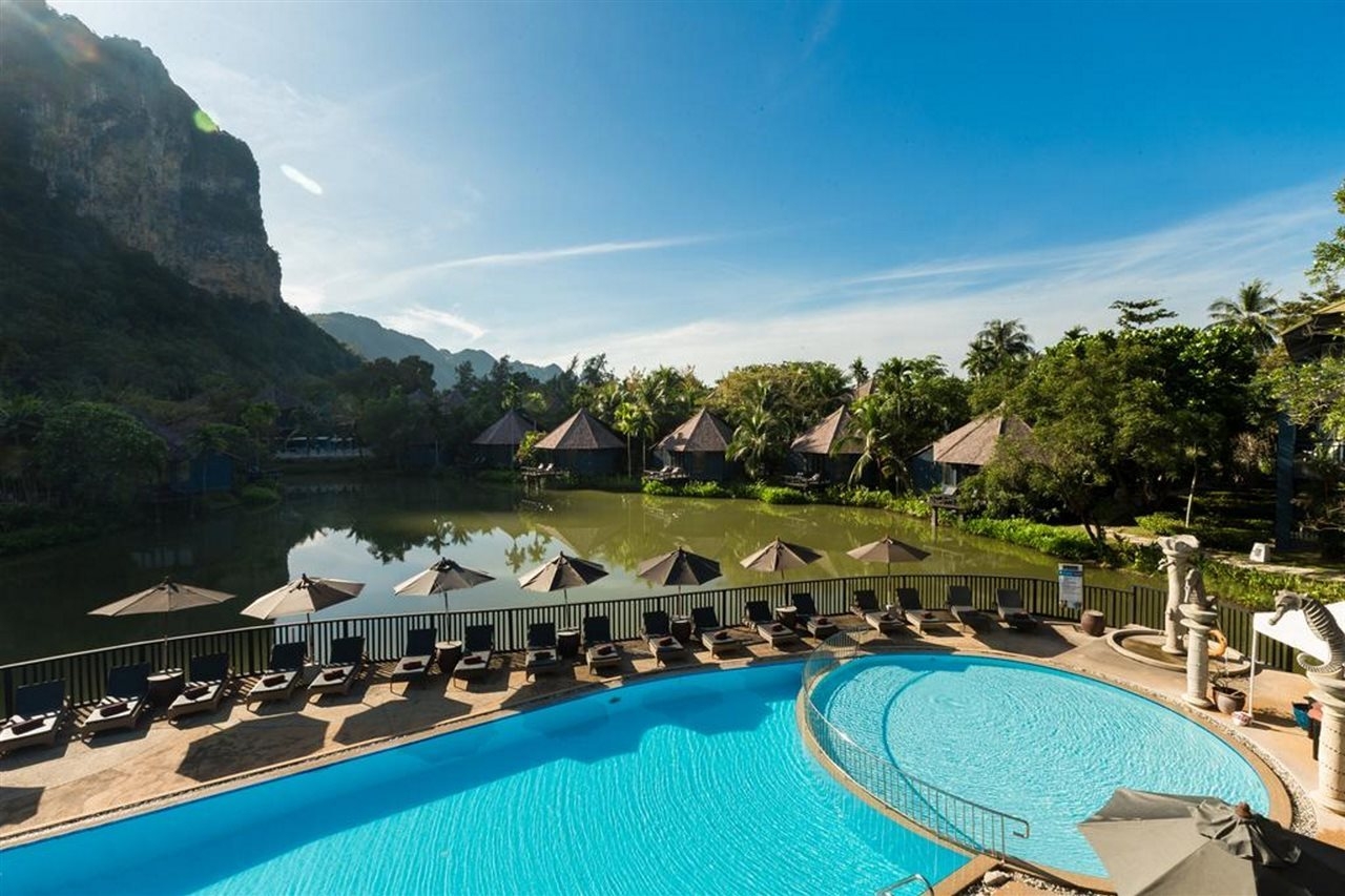 Peace Laguna Resort and Spa
