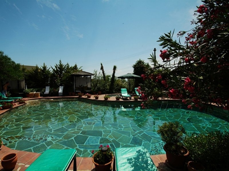 Elvino Hotel and Suites