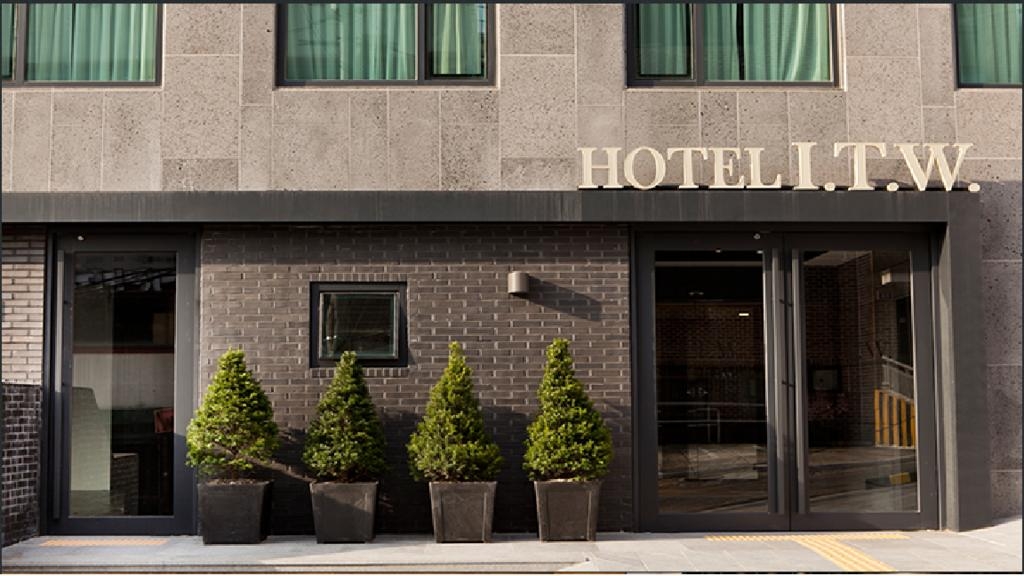 I.T.W. Hotel