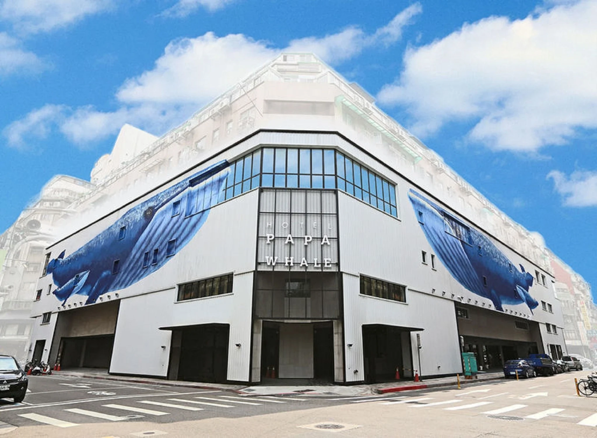 Papa Whale Hotel