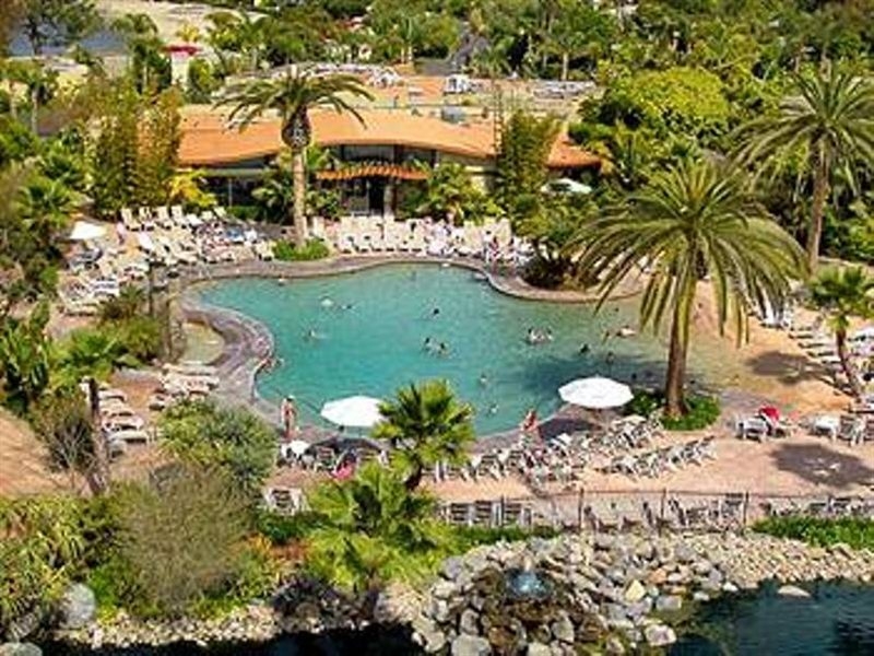 Paradise Point Resort