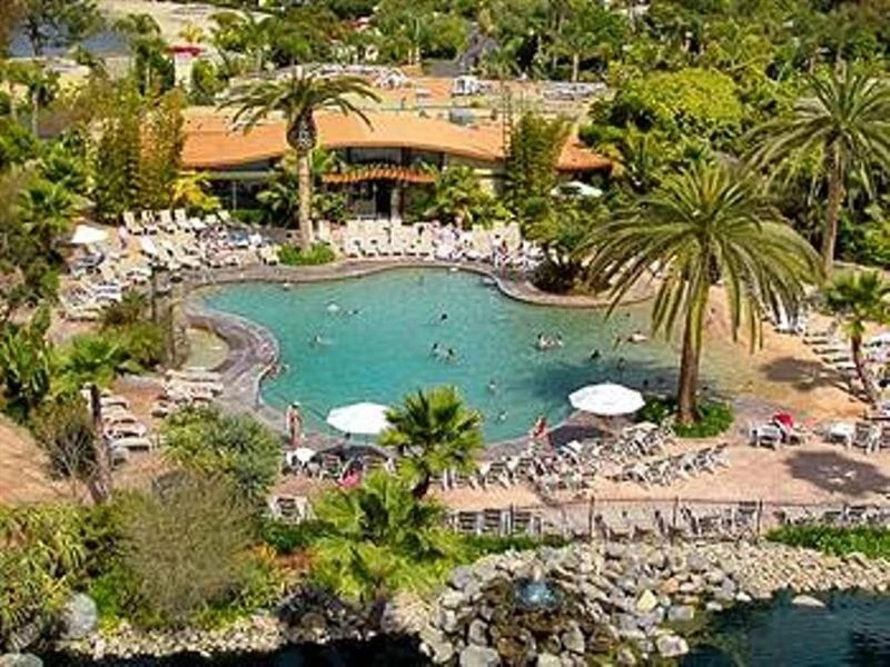 Paradise Point Resort