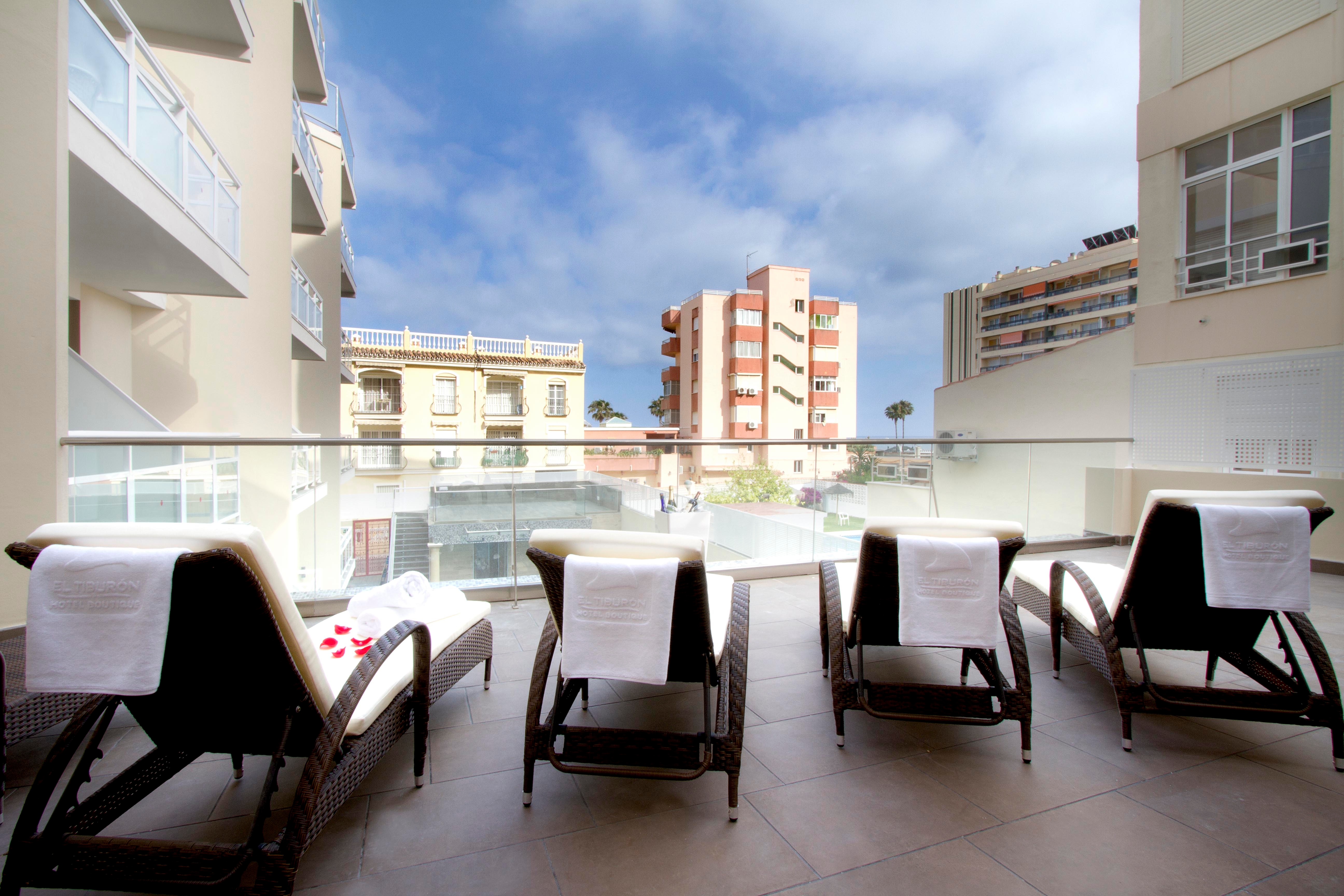 Tiburon Hotel