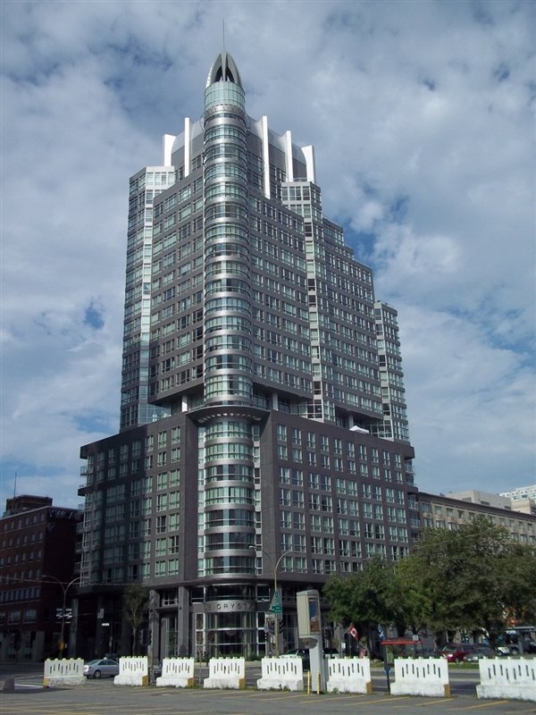 Le Crystal Hotel