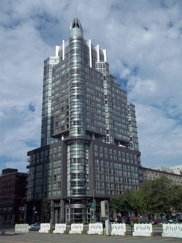 Le Crystal Hotel