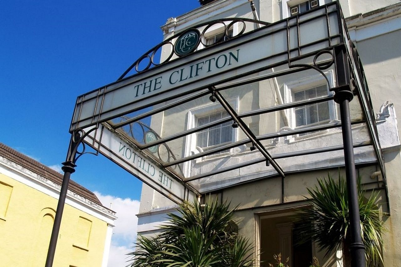 Clifton Hotel
