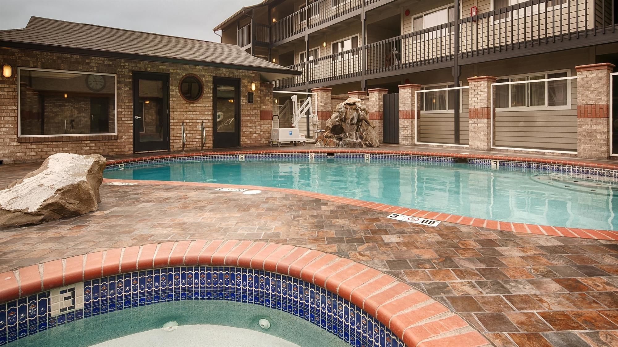 Lincoln Sands Oceanfront Resort
